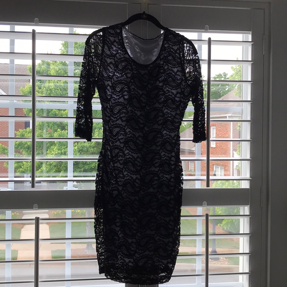 👗 Form fitting DRESS 👗 - Picture 4 of 4